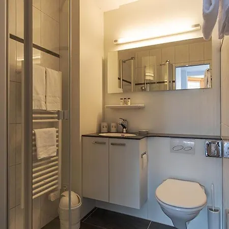 فندق Davos Inn (Adults Only) 3*