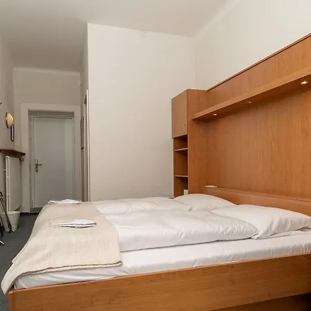 فندق Davos Inn (Adults Only)